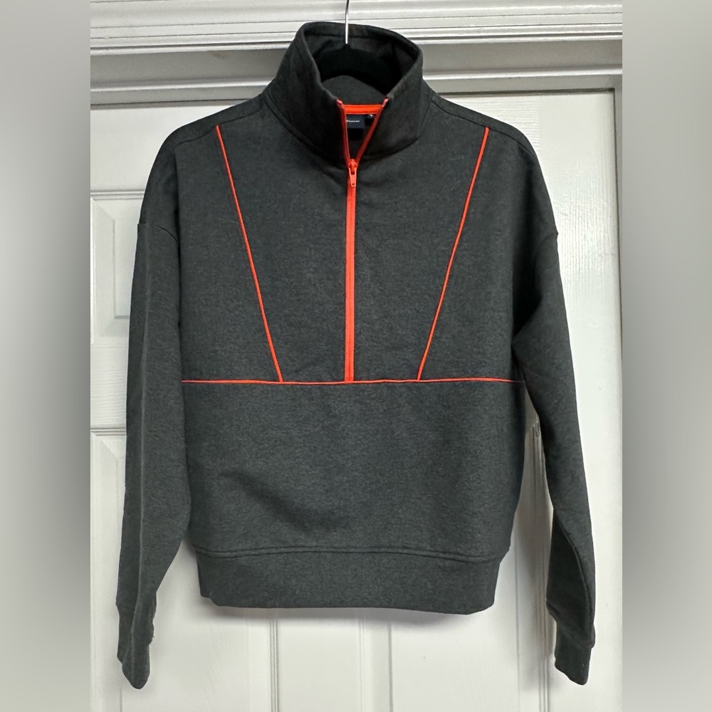 RicherPoorer Women’s Mockneck Charcoal Heather Grey Sweatshirt 
Size:S
